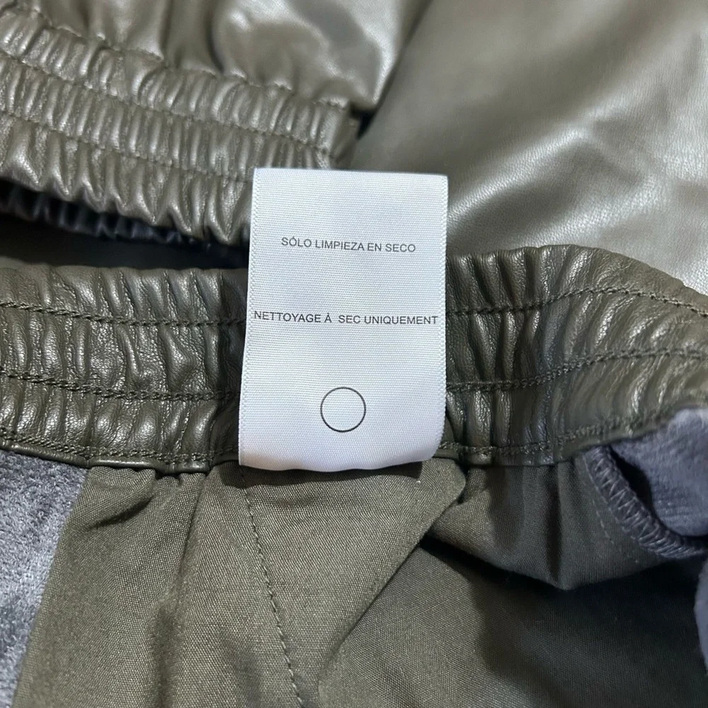 Dear John Olive Green Faux Leather Jogger‎ Pants Women’s Size M Pull On